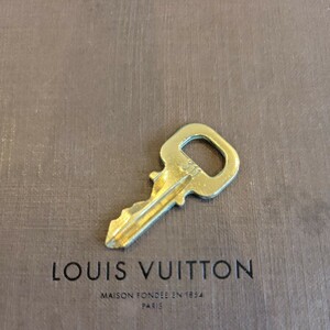 美品 Louis Vuitton パドロック カデナ 南京錠 ルイヴィトン 鍵 ゴールド 　番号　311　送料63円～