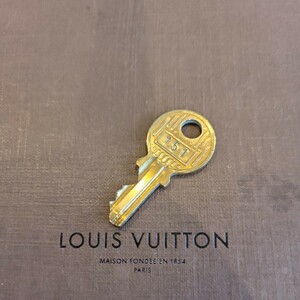 美品 Louis Vuitton パドロック カデナ 南京錠 ルイヴィトン 鍵 ゴールド 　番号　151　送料63円～