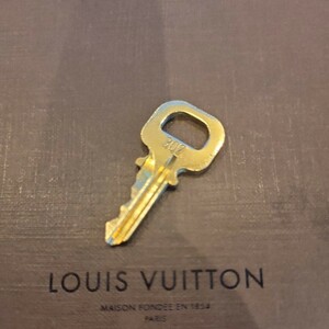 美品 Louis Vuitton パドロック カデナ 南京錠 ルイヴィトン 鍵 ゴールド 　番号　307　送料63円～