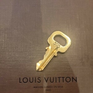 美品 Louis Vuitton パドロック カデナ 南京錠 ルイヴィトン 鍵 ゴールド 　番号　305　送料63円～