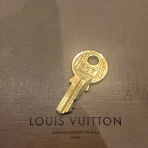 美品 Louis Vuitton パドロック カデナ 南京錠 ルイヴィトン 鍵 ゴールド 　番号　207　送料63円～