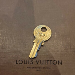 美品 Louis Vuitton パドロック カデナ 南京錠 ルイヴィトン 鍵 ゴールド 　番号　207　送料63円～