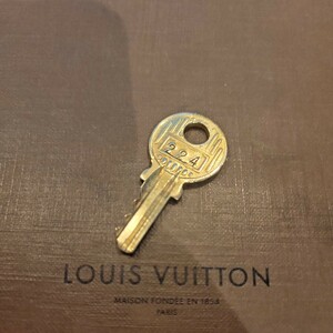 美品 Louis Vuitton パドロック カデナ 南京錠 ルイヴィトン 鍵 ゴールド 　番号　224　送料63円～