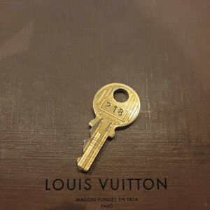 美品 Louis Vuitton パドロック カデナ 南京錠 ルイヴィトン 鍵 ゴールド 　番号　218　送料63円～