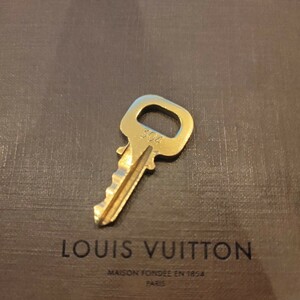 美品 Louis Vuitton パドロック カデナ 南京錠 ルイヴィトン 鍵 ゴールド 　番号　304　送料63円～