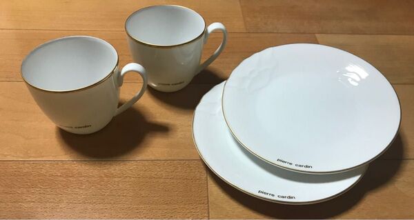 【未使用に近い】ピエールカルダン カップ&ソーサー 2客セット