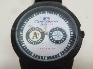 ★MLB 読売新聞 腕時計 クォーツ アナログ Openig Series Japan 2012 OAKLAND ATHLETICS SEATTLE MARINERS 電池交換済み 86524★！！