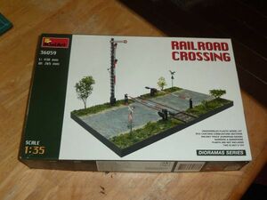 1/35　鉄道踏切情景 　ミニアート　RAILROAD CROSSING MiniArt　情景セット　ジオラマモデル