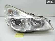 スバル 純正 BRM BMM レガシィ 後期 HID キセノン ヘッドライト ヘッドランプ 右 右側 運転席側 KOITO 100-20061 HID点灯OK 訳有品 棚16-3_画像1