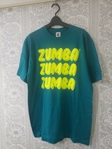 正規品●ZUMBA●traneform T shirts Tシャツ　ダークグリーン　ユニセックス　ワンサイズ　品切中商品_画像2