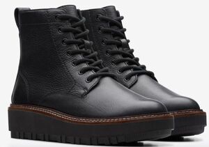 送料無料 Clarks 25.5cm ブーツ ブラック ブーツ レザー レースアップ 厚底 ウエッジ ローファー スニーカー ヒール パンプス AAA168