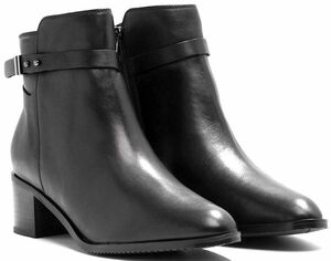 Clarks 24cm ブーツ ブラック 黒 レザー 革 シルバー サイド ジッパー ヒール チェルシー ブーティー パンプス バレエ スニーカー AA75