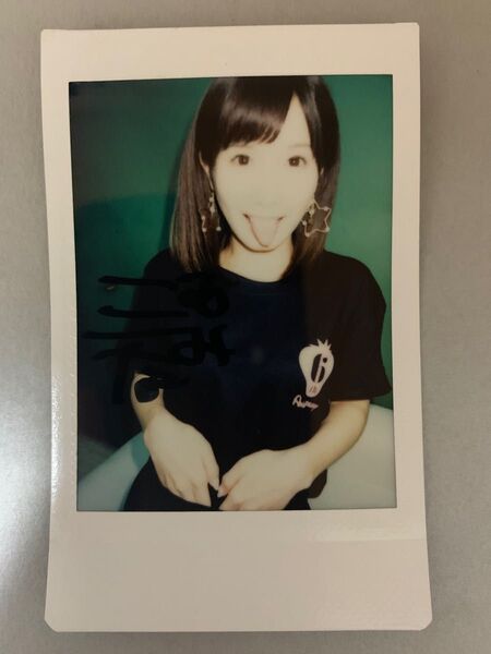 【小島みなみ】直筆サイン入り限定生チェキ