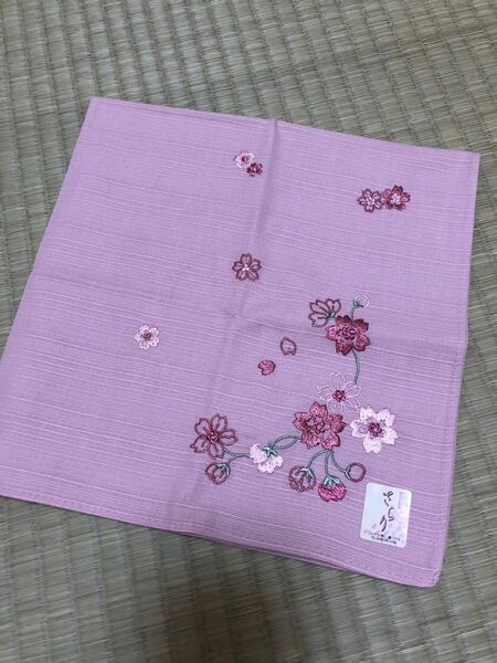 和柄　ハンカチ　さくら　桜　刺しゅう　ししゅう　刺繍　綿100% 日本