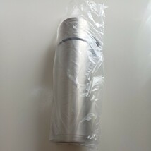 【新品未使用】送料無料　ダブルステンレスボトル　500ml　携帯用魔法瓶　パール金属　マグカップタイプ　ワンタッチボタン　箱付　H-6826_画像1