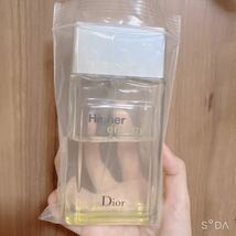 残量半分程 Dior Higher Energy 香水 オードトワレ メンズフレグランス フレッシュウッディ 100ml ボトル 定価16500円 ハイブランド_画像2