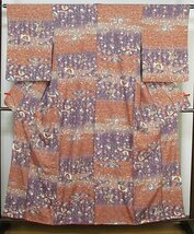 く85　正絹　小紋着物　枝垂れ桜　アゲハ蝶　美品　身丈158ｃｍ_画像1