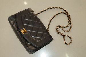 ■□シャネル CHANEL マトラッセ チェーン ココマーク ショルダーバッグ レザー ダイアナフラップ□■