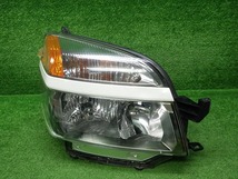 トヨタ　AZR60/65　ヴォクシー　前期　右ヘッドライト　HID　28-154　B2　231002017_画像1