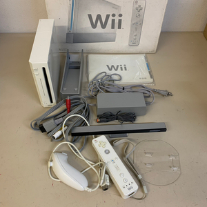 通電確認済み 任天堂 wii 本体 ヌンチャク リモコン センサーバー ニンテンドー Nintendo Wii シロ ホワイト【1686