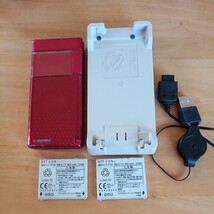 docomo P-01A レッド ジャンク品 携帯電話_画像1