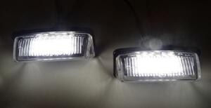 激白光! LED ナンバー灯 ライセンスランプ　アルファード ANH10W ANH15W MNH10W MNH15W 10系