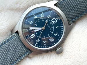 美品　HAMILTON　ハミルトン　カーキ　クオーツメンズ腕時計　38ｍｍ　H682010　ネイビーカラー