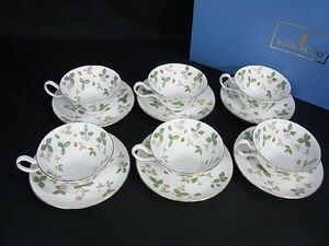 ■新品同様■ WEDGWOOD ウェッジウッド ワイルドストロベリー カップ＆ソーサー 食器 テーブルウェア 6客セット ホワイト系 AQ3026