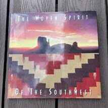 THE WOVEN SPIRIT OF THE SOUTH WEST ナバホラグ　ビンテージ　ネイティブアメリカン　サンタフェ　_画像1