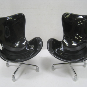 2点セット 1/6サイズ 12インチ フィギュア用 ミニチュア チェア イス 椅子 デザイナーズ フィギュア ドール カスタムドール用 ブラック 黒の画像1