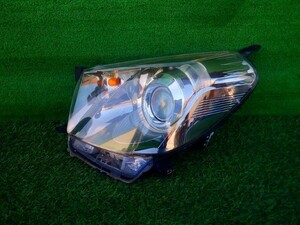 トヨタ ｉＱ ヘッドランプ　左　HID　H20　KGJ10　81150-7020　コイト74-2