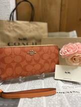 COACH コーチ 長財布 財布 シグネチャー アウトレット ラウンドファスナー _画像1