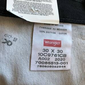 新品 デッドストック Wrangler ラングラー ブラックデニム ジーンズ メンズ W30 L30 パンツ フラッシャー付き未使用品 RELAXD FIT P1117の画像4