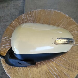  Daihatsu Esse L235S left door mirror T19 cotton ivory 87940-B2880 turn signal attaching heater less connector 7P