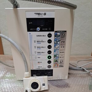 通電確認済み　フジ医療器 アルカリイオン整水器 トレビFWH6000 