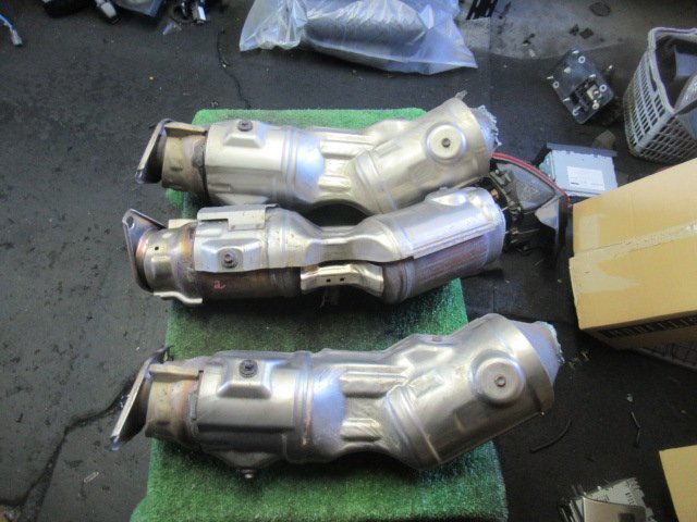 ヤフオク! -「プリウス」(マフラー、排気系パーツ) (パーツ)の落札相場