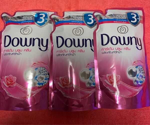 セール中【新品　未開封　未使用品】3個 洗濯洗剤　ダウニー 液体洗剤　詰め替え　Downy ピンク