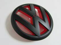 VW フォルクスワーゲン フロントエンブレム ゴルフ6 マットブラック×レッド_画像3