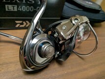 美品　希少番手　DAIWA ダイワ 18イグジストLT4000-C EXIST エギング　ライトショアジギング　_画像4