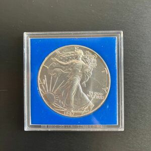 1987年　アメリカイーグルウォーキングリバティ銀貨　　インゴット１オンス　 純銀.999