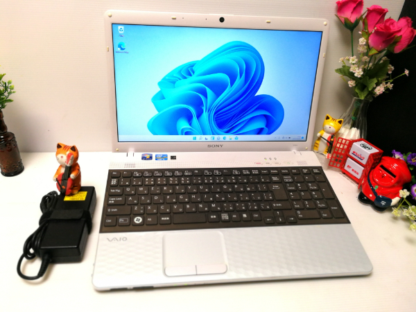Yahoo!オークション - ほぼ未使用SSD240GB搭載 メモリ8GB ☆最新Win...
