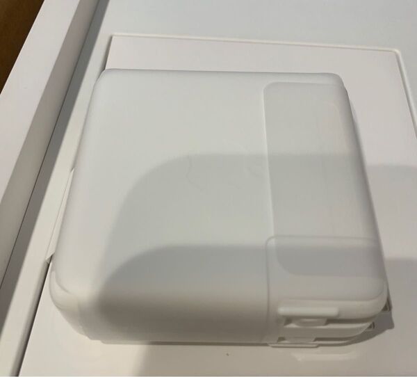 Apple 96W USB-C電源アダプタ type-c 急速充電器 MacBook iPhone対応 未開封新品