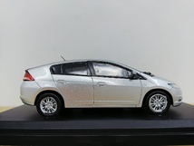 ■ アシェット 1/43 Honda Insight (2009) シルバー ホンダ・インサイト モデルミニカー_画像4