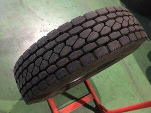 x816-3-10 ☆225/80R17.5 BS M801 中古タイヤ1本！ ブリヂストン 古いけど溝たっぷり♪ k35