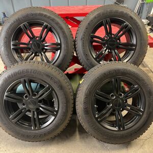 205/70R16 111/109 BADRUCKER 6穴　ブリヂストン　ブリザック　スタッドレス　2014年製　ハイエース