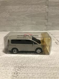 1/64 三菱 デリカ DELICA D:5 非売品 カラーサンプル ミニカー ディーラー特注品　ホワイトパール