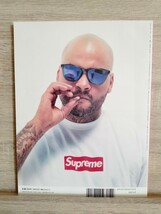 Supreme Book 2005 A/W ムック本 本 雑誌 オリジナルステッカー付き_画像2