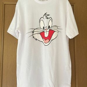 バックスバニープリントTシャツ