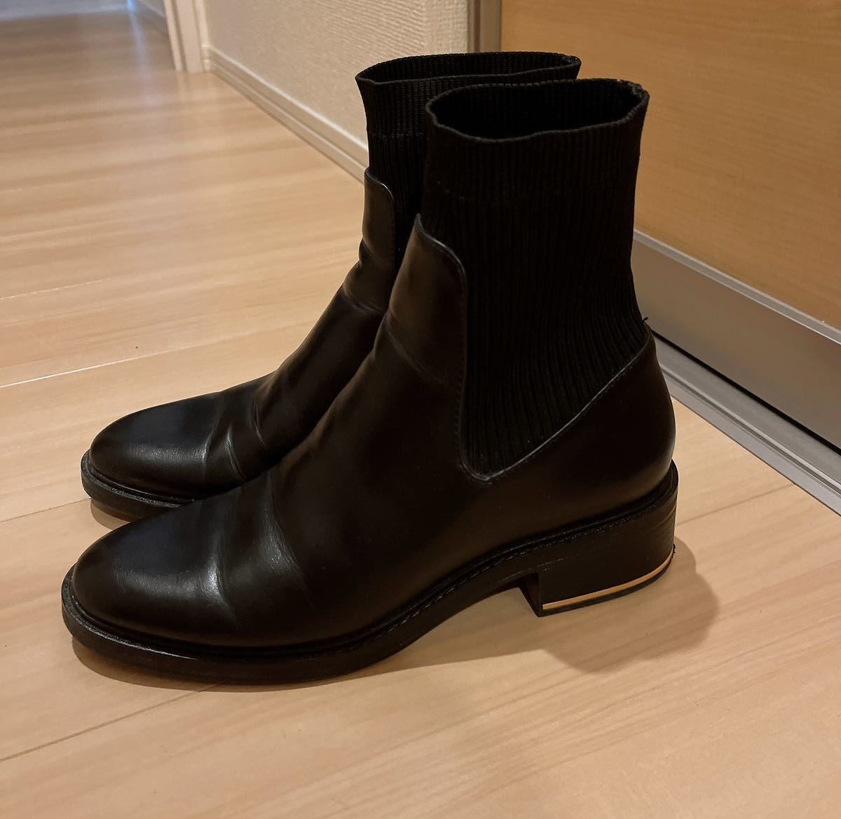 zara ブーツの値段と価格推移は?|件の売買データからzara ブーツの