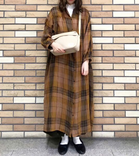 新品♪ サマンサモスモス リネン混柄アソートギャザーワンピース
